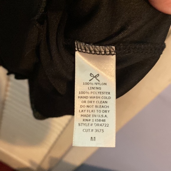 Everly Black and Gold Dress - Picture 5 of 7